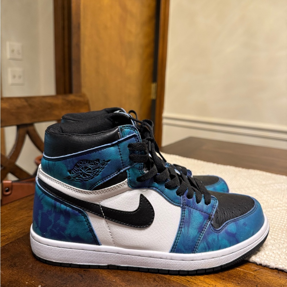 Nike High-Top Sneakers - Black and Blue